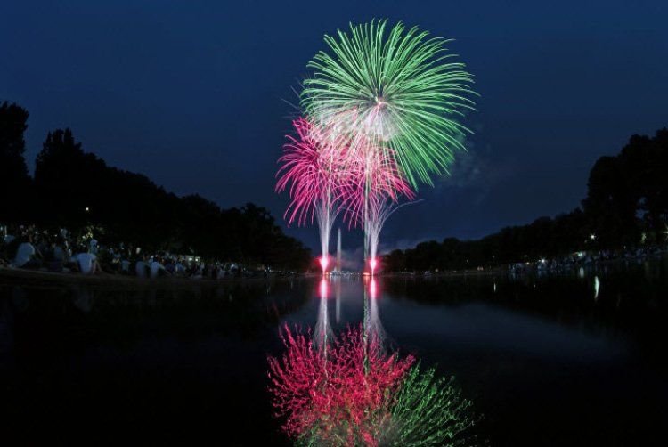 Fireworks Over Reflecting Pond - Garden State Fireworks
